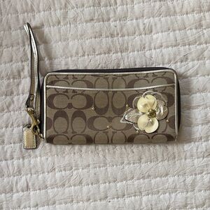 Coach Brown Signature Canvas Wristlet with Cream Floral Appliqué